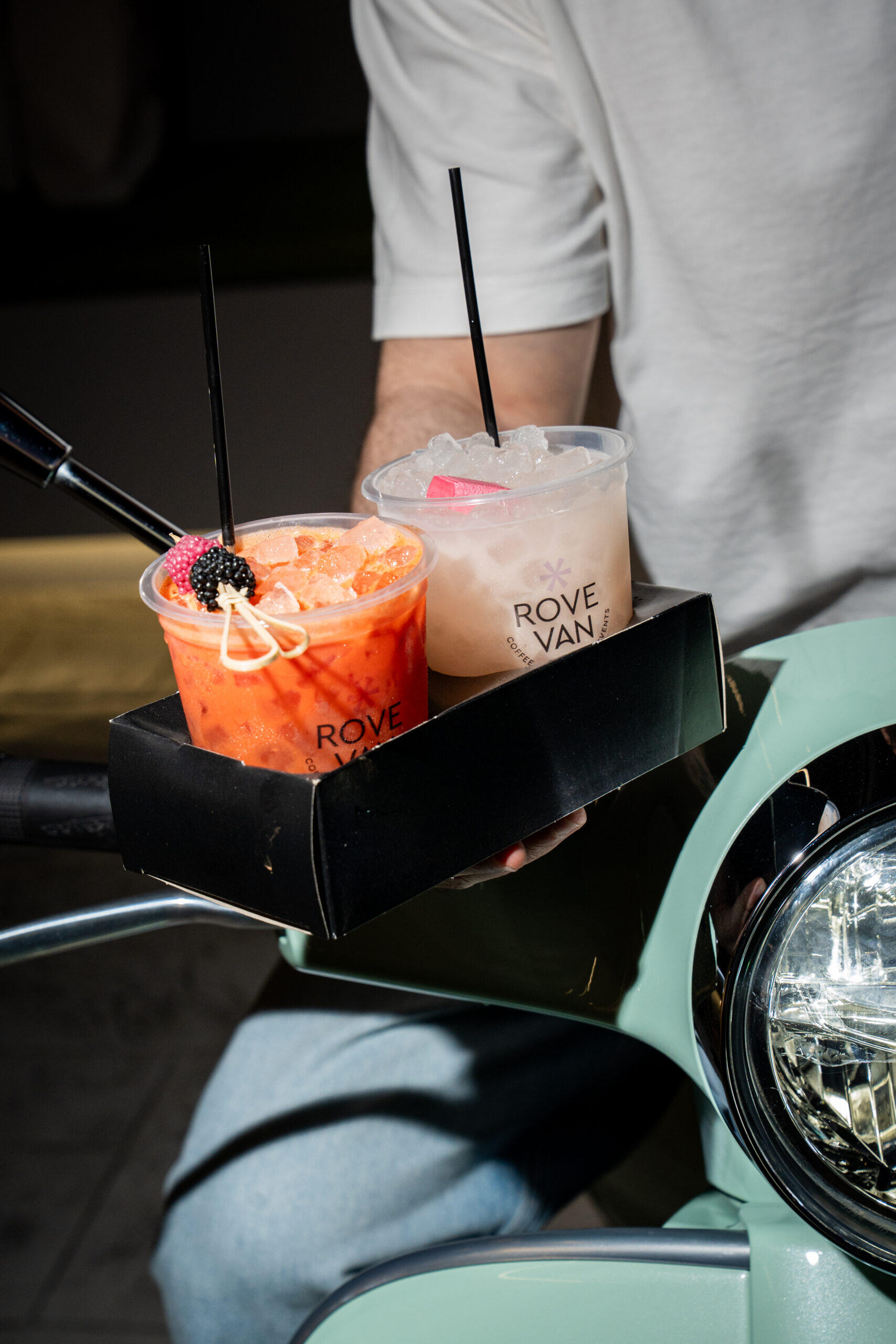ROVE Van signature cocktail σε ποτήρι